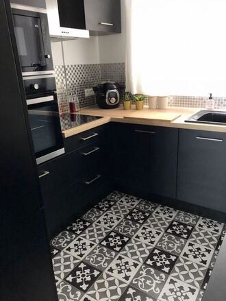 Cuisine industrielle noire