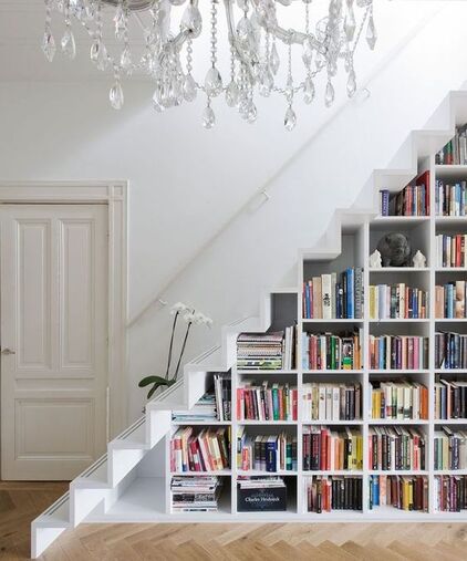 Comment aménager un rangement sous escalier ? 10 idées pour gagner de la  place