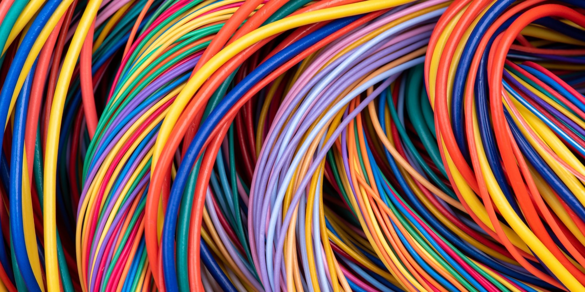 fils électriques de différentes couleurs