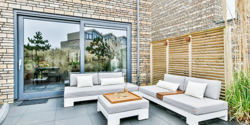 Comment nettoyer le carrelage de votre terrasse ?