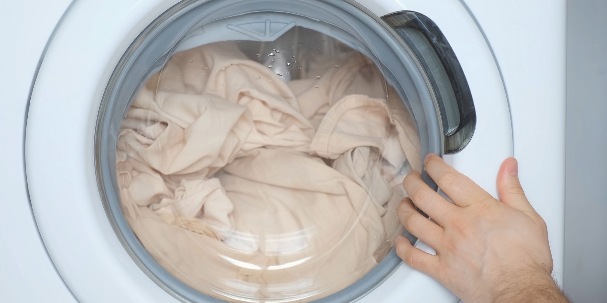 Lave-linge : comment débloquer un tambour qui ne tourne plus ?