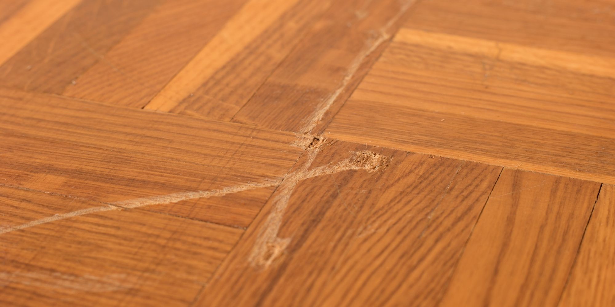 comment rattraper un parquet abîmé ?