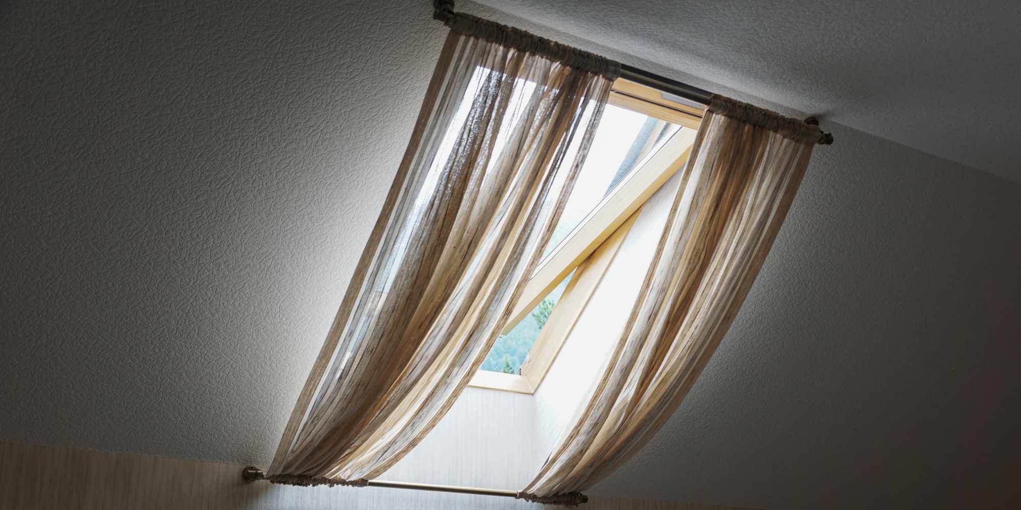 Rideau Pour Fen tre De Toit Comment Le Choisir Et L installer 