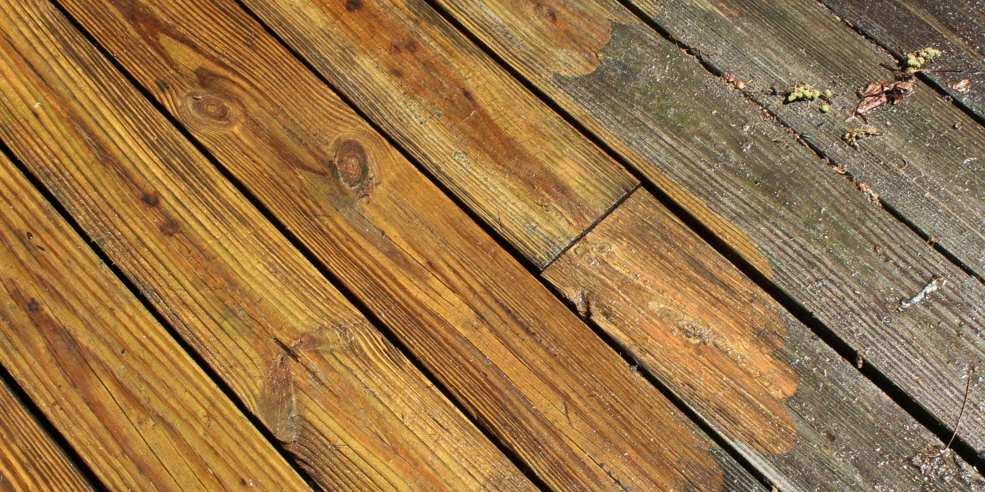 Quelques astuces pour éviter que votre terrasse bois glisse - Petite Maison  Bois