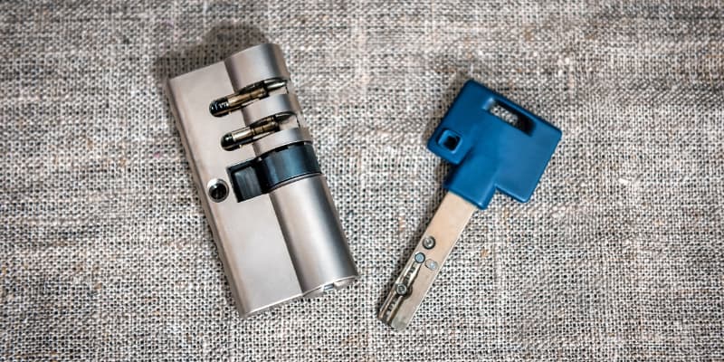 Installer cylindre s entrouvrant