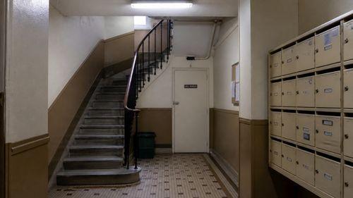 Parties communes d'un immeuble en copropriété, vecteur de propagation des cafards entre appartements
