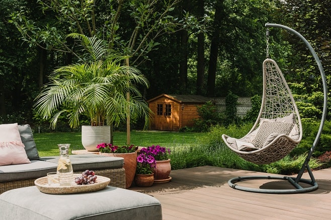 Décoration façon vacances à l'extérieur d'une maison