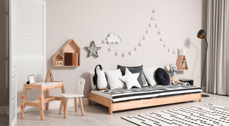 décoration dans une chambre d'enfant montessori