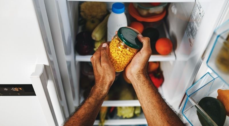 Réfrigérateur : comment changer l'ampoule d'un frigo ?