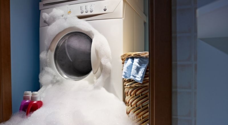 Blanc] Lave linge Indesit fuit par un trou de la cuve. [Résolu]