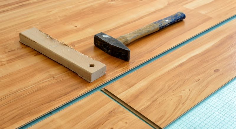 Un parquet flottant neuf qui grince : à quoi est-ce dû ? - L'Artisan du  Plancher