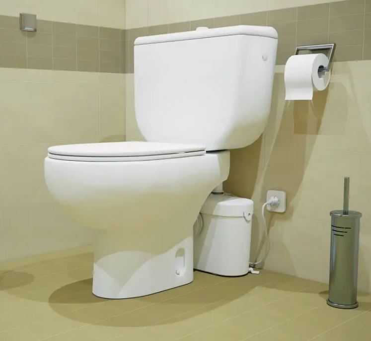 Comment installer un WC sanibroyeur ? Etapes & conseils