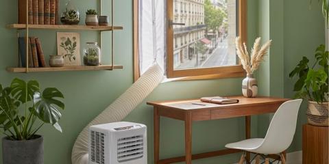kit de calfeutrage pour climatiseur mobile parfaitement installé à la fenêtre d'un appartement 