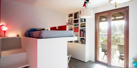 lit estrade dans une chambre d'enfant