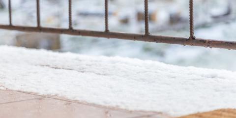 neige sur un balcon