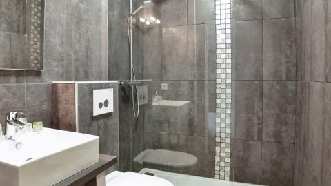 Rénovation d'une salle de bain sans casser le carrelage
