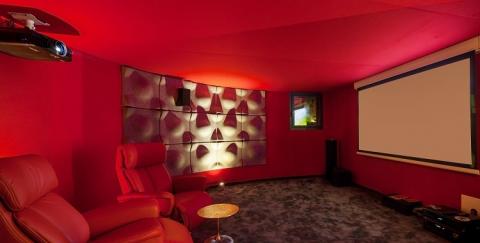 Salle de cinéma dans une maison individuelle